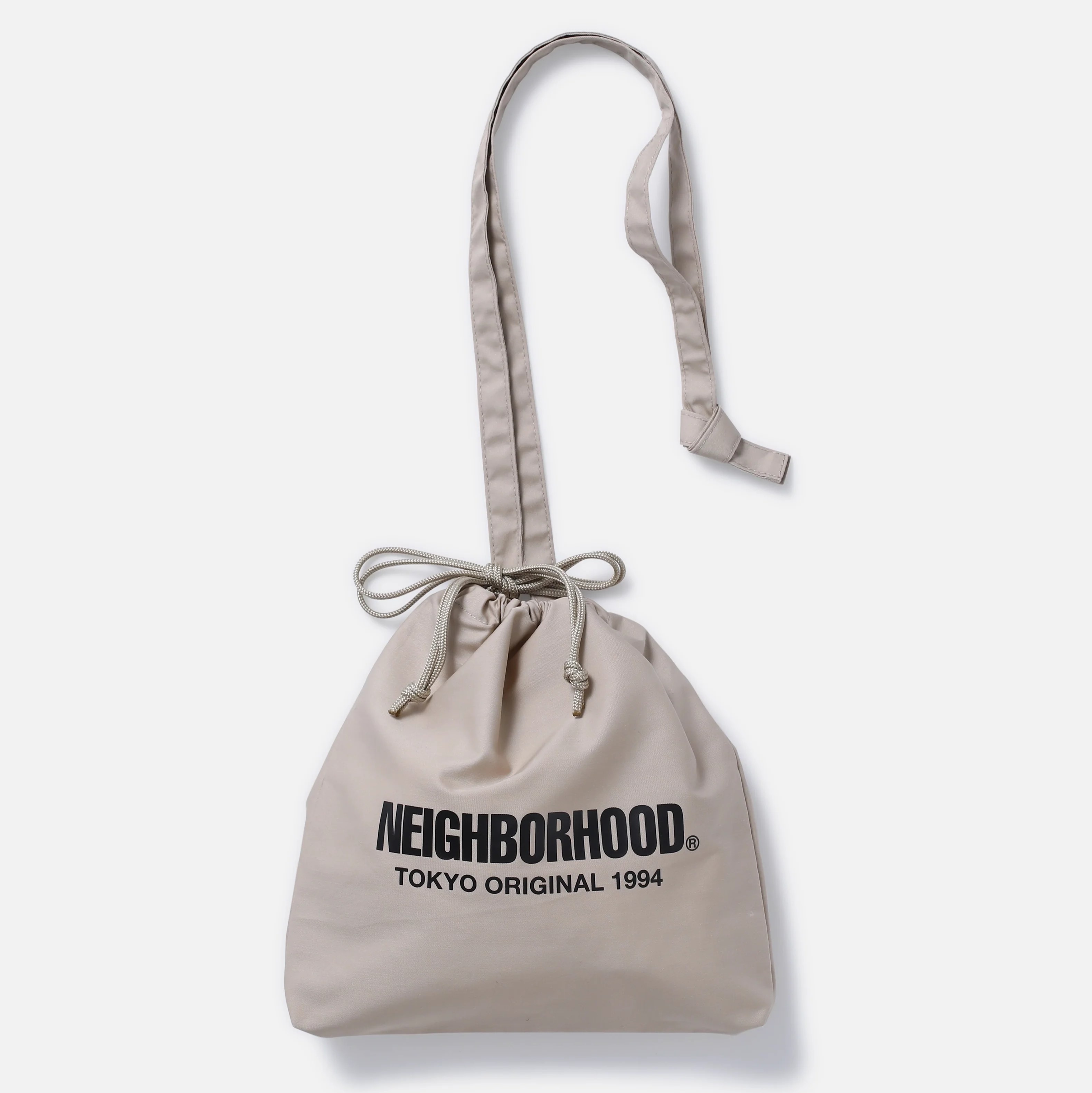 LOGO DRAWSTRING SHOULDER BAG | 服と工藝 SWITCH｜福島県福島市の